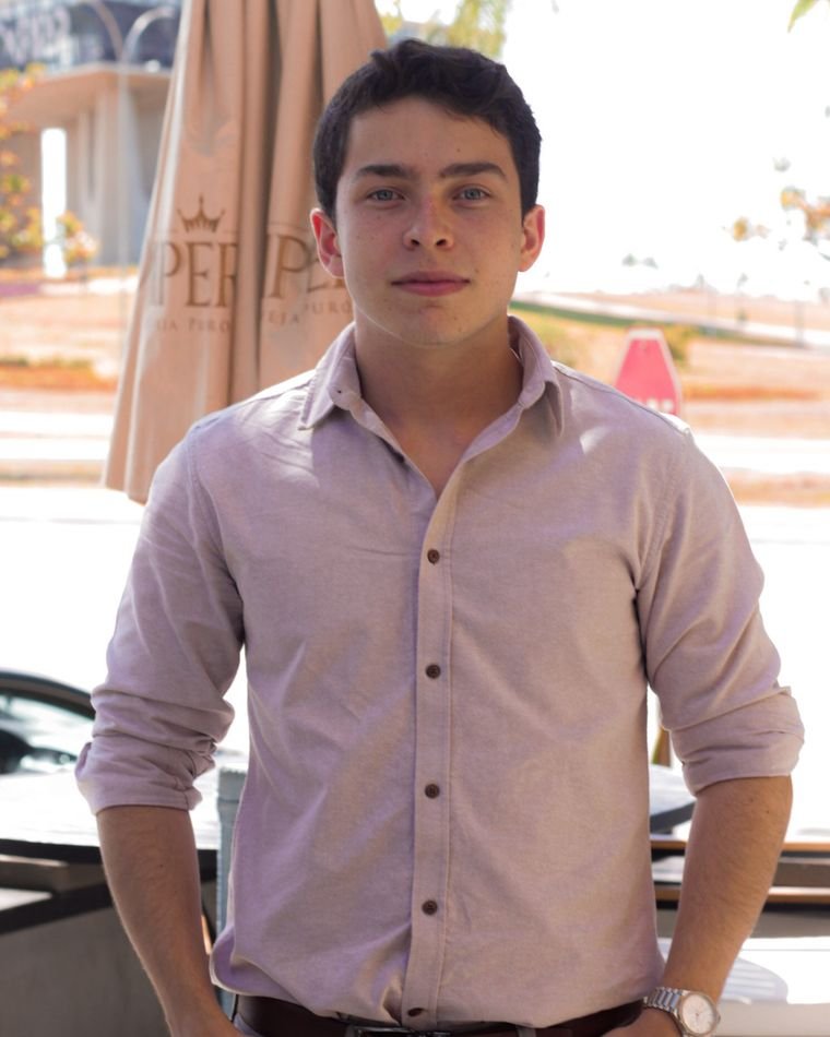 Arthur Póvoa, especialista em desenvolvimento web e SEO da Acro Web Design